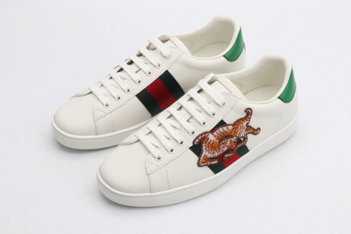 gi ace embroidered low-top sneaker