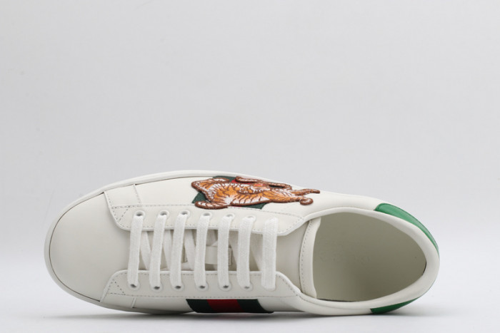 gi ace embroidered low-top sneaker