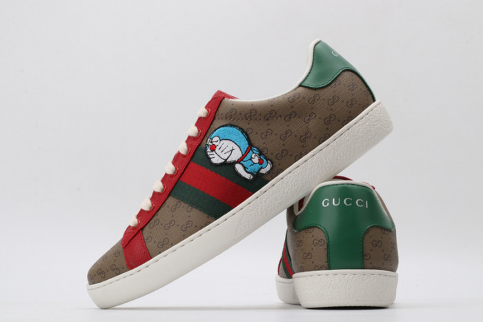 gi ace embroidered low-top sneaker