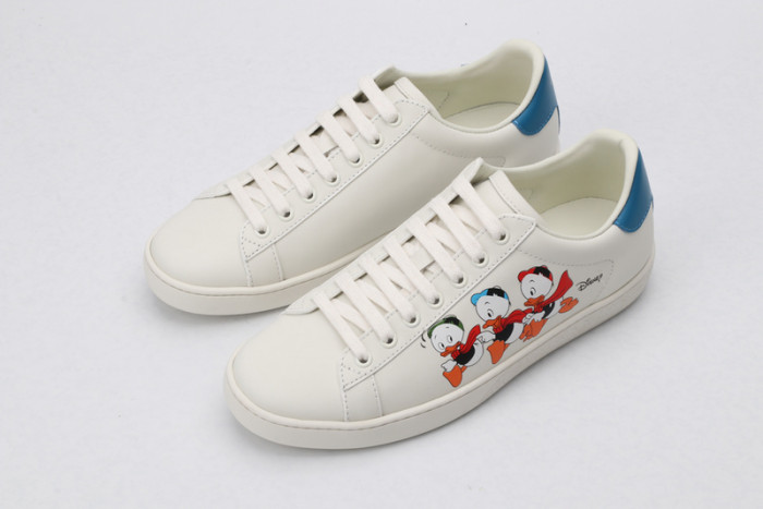 gi ace embroidered low-top sneaker