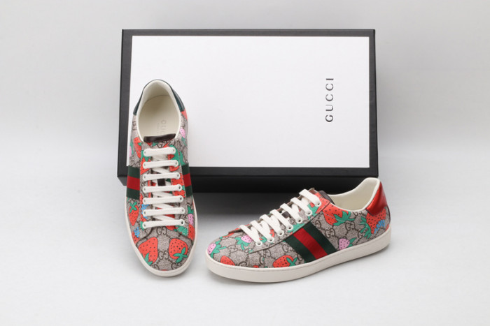 gi ace embroidered low-top sneaker