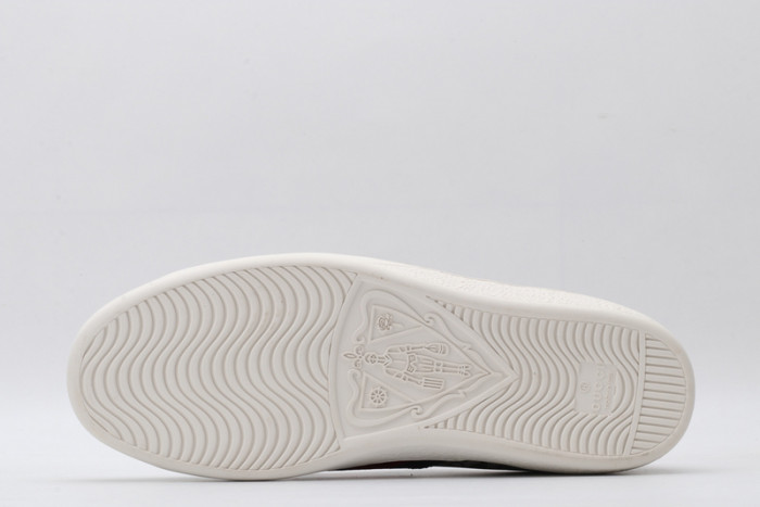 gi ace embroidered low-top sneaker