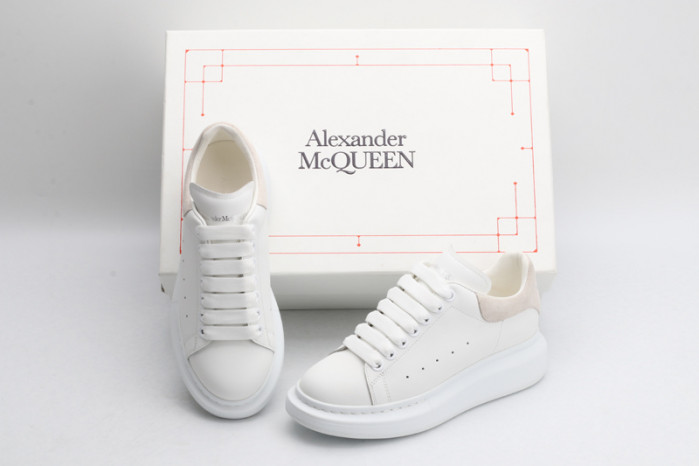 alex mcqu sneakers
