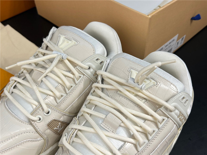 lovt sneaker