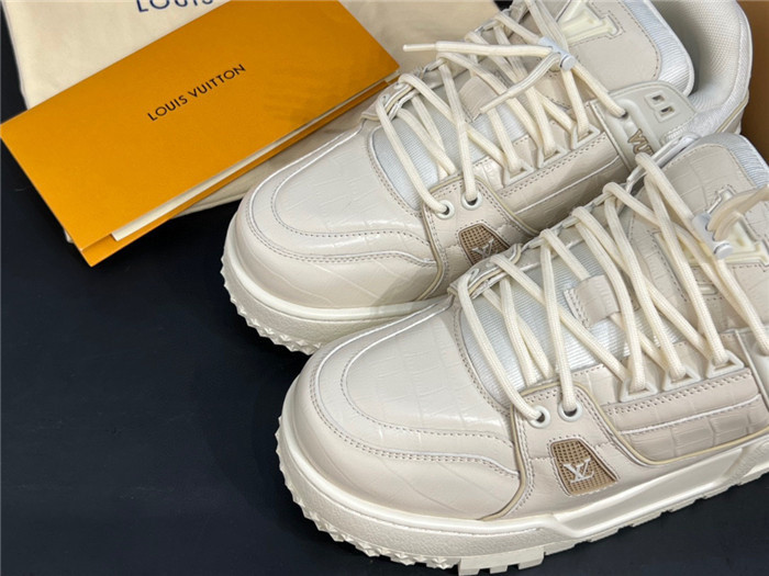 lovt sneaker