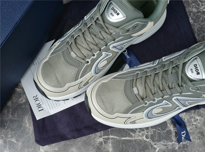 dr b30 trainer sneaker