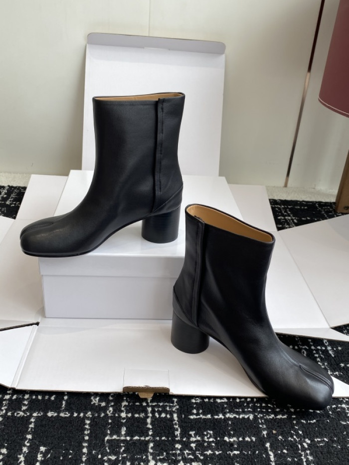 ma1s0n Marg*e1a boots