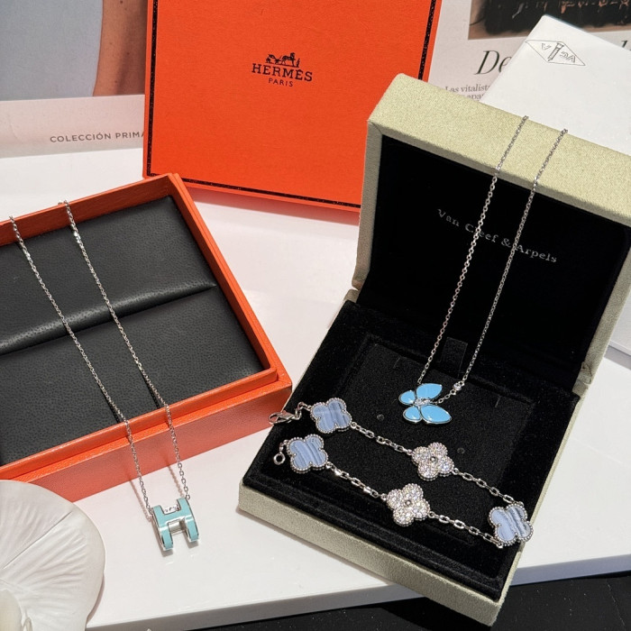 vca bracelet and necklace & H**me5 necklace