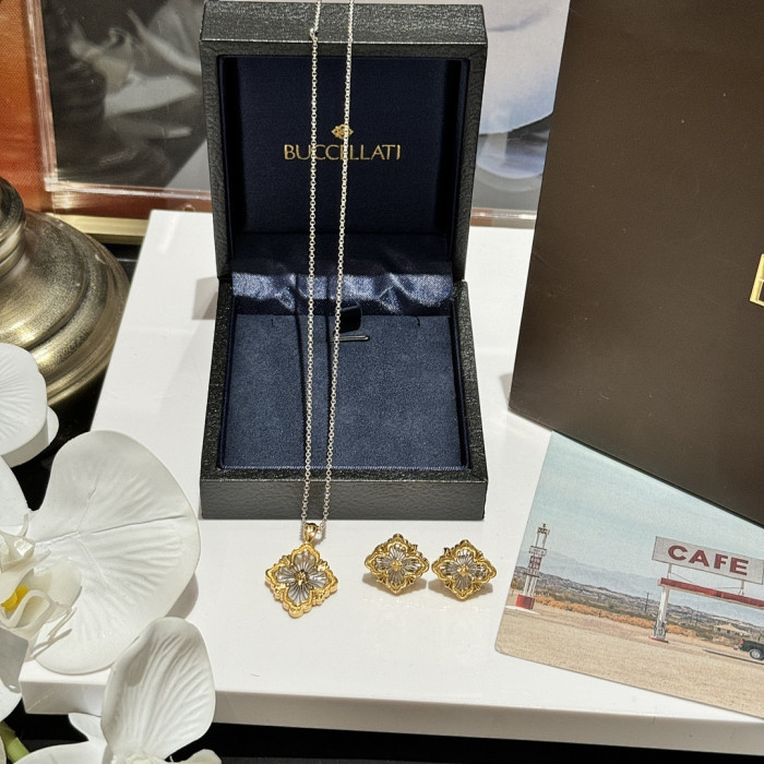 BUCCELLATI NECKLACE AND EARRING