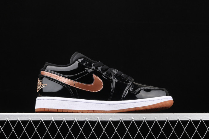 jordan 1 low black gold patent 554723 032