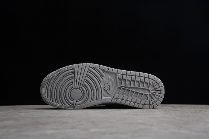 air jordan 1 mid “light smoke grey” 554724-078