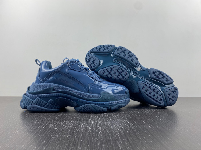 bl triple s trainers sneakers 734954 w2paa 4000