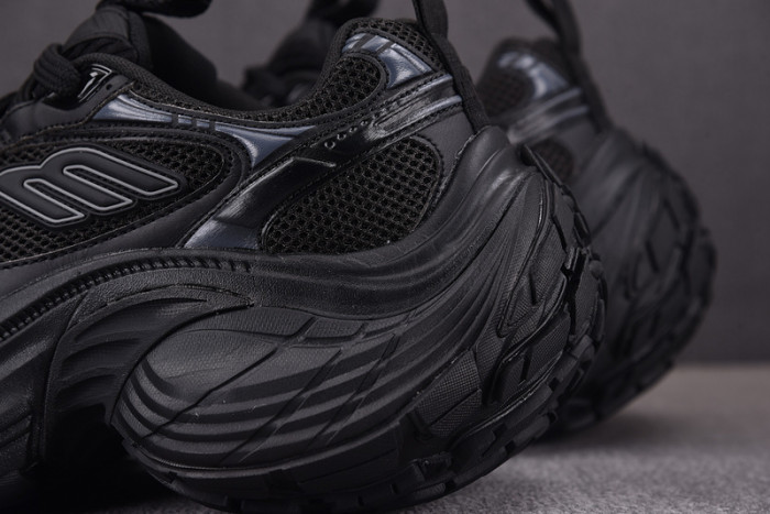 bl 10xl speed trainer sneaker