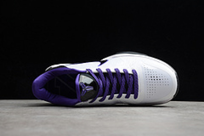 zoom kobe 5 inline white/black-vrsty purple 386429-101