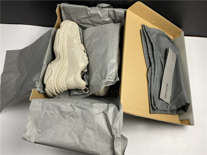 bl triple s trainers sneakers a111703