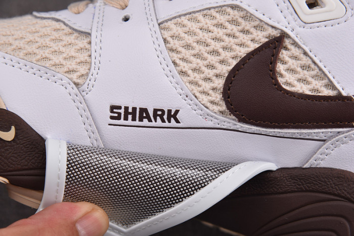 Travis Scott x Nike Zoom Field Jaxx White Light Chocolate HQ3073-100