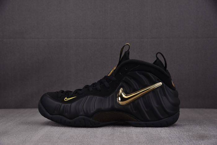 Nike Air Foamposite Pro “Black/Metallic Gold” 624041-009