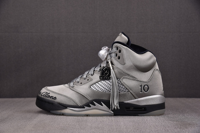 Air Jordan 5 Wings Medium Grey / Black IO2038-001