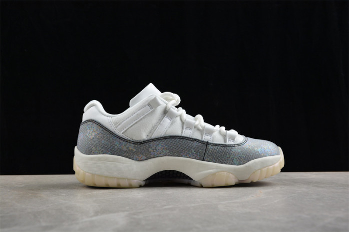 AIR JORDAN 11 LOW CNY YEAR OF THE SNAKE HQ7000-001