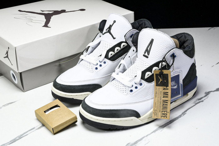 AIR JORDAN 3 OG "DIFFUSED BLUE" HV8571-100