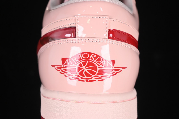 AIR JORDAN 1 LOW VALENTINE