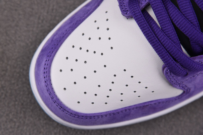 Hayley Wilson x Nike SB Dunk Low HJ0513-500