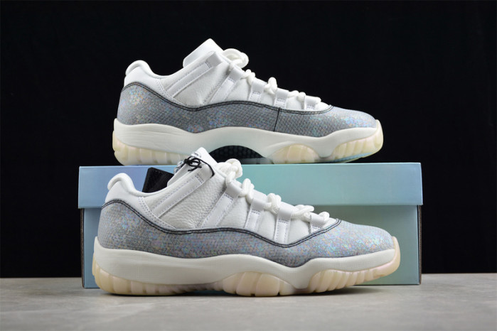 AIR JORDAN 11 LOW CNY YEAR OF THE SNAKE HQ7000-001