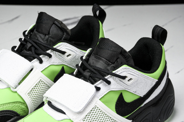 Travis Scott x Nike Zoom Field Jaxx HQ3061-104