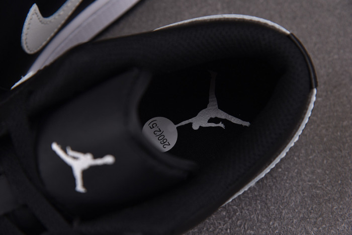 Air Jordan 1 Low Panda 553558-043