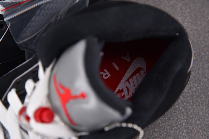 AIR JORDAN 5 BLACK METALLIC REIMAGINED HF3975-001