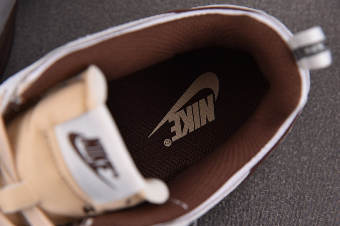 Travis Scott x Nike Zoom Field Jaxx White Light Chocolate HQ3073-100