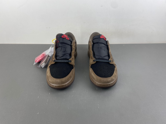 Travis Scott x Air Jordan 1 Low CQ4277-001