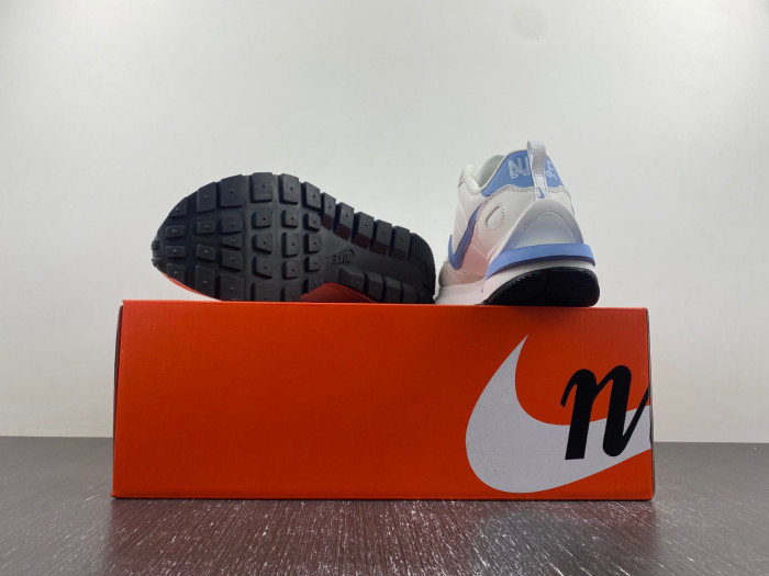 nike sacai x vaporwaffle blue white dd1875-112