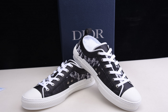 dr b23 homme kaws low-top sneaker