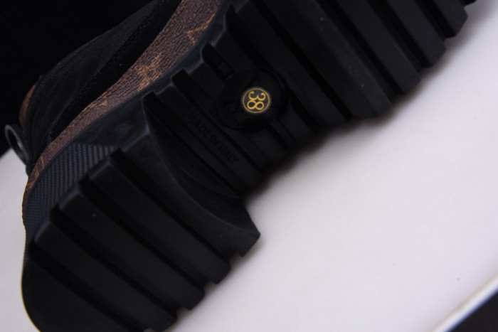 lu vi laurente platform desert boot