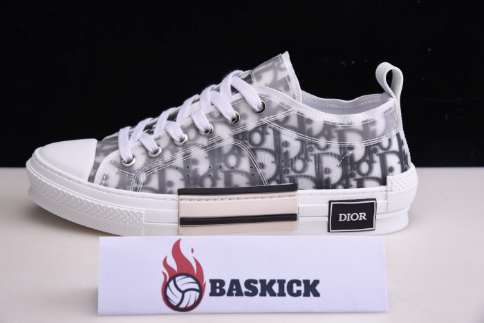 dr b23 homme kaws h903p167