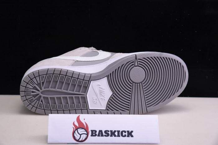 nike sb dunk low summit white wolf grey - ar0778-110