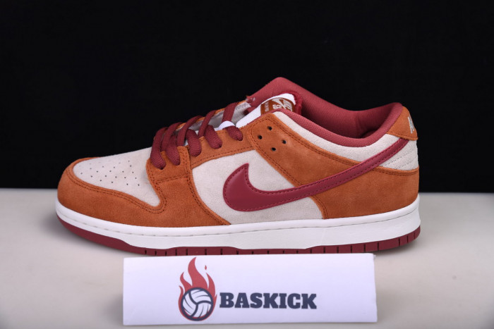 nike sb dunk low pro dark russet cedar bq6817-202