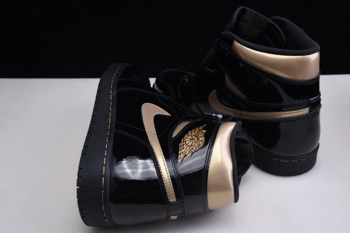 jordan 1 retro high black metallic gold (2020) 555088-032
