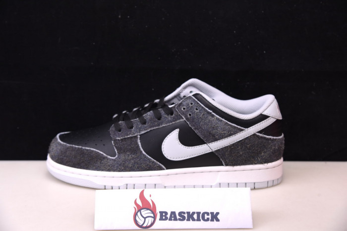 nike dunk low “zebra” dh7913-001