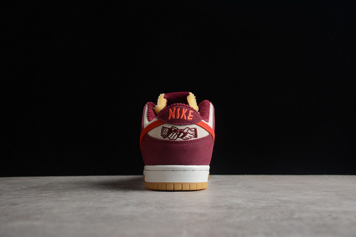 skate like a girl x nike sb dunk low dx4589-600