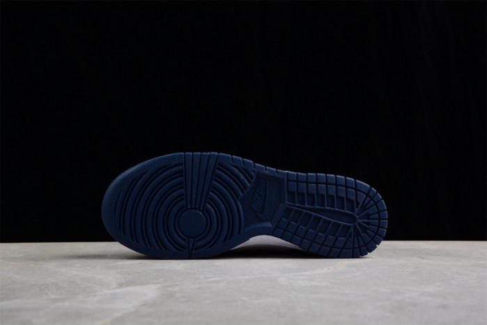 nike dunk low midnight navy fd9749-400