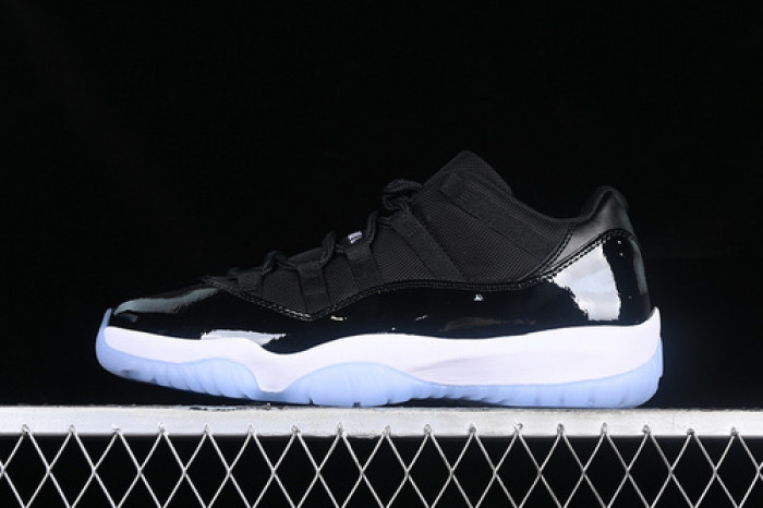 air jordan 11 “space jam" fv5104-004