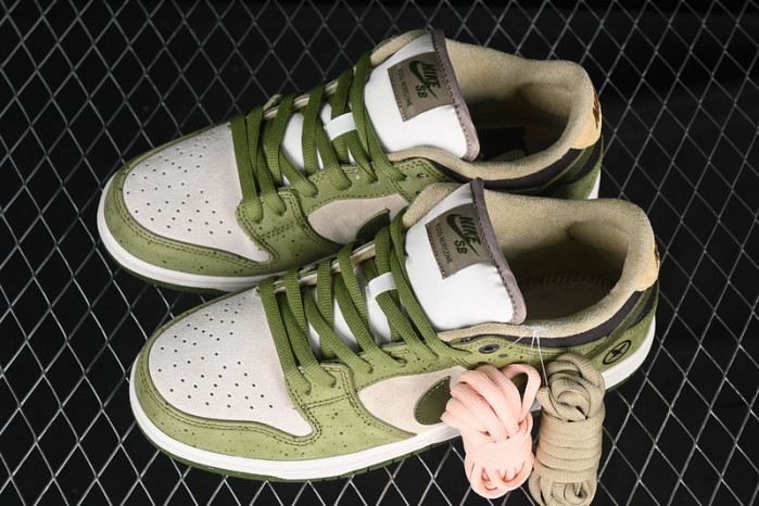 YUTO HORIGOME X NIKE SB DUNK LOW ASPARAGUS HF8022-300
