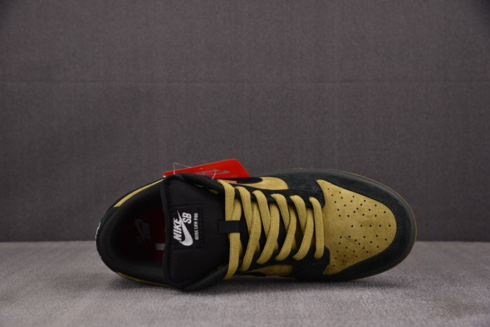 Nike SB Dunk Low Camper Green - HQ8487-300