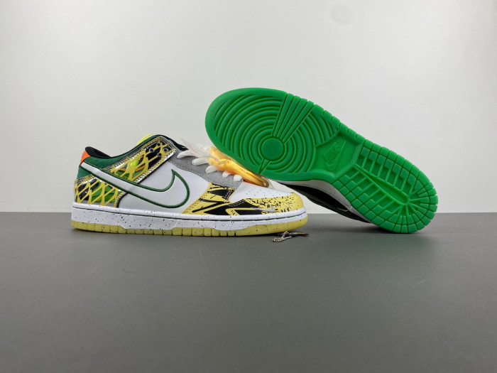 NIKE SB DUNK LOW "WHAT THE DUCKS AWAY" HV1454-100