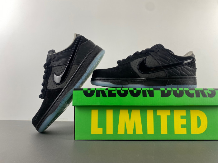 NIKE DUNK LOW BLACK WHAT THE DUCK ALTERNATE HV1470-001