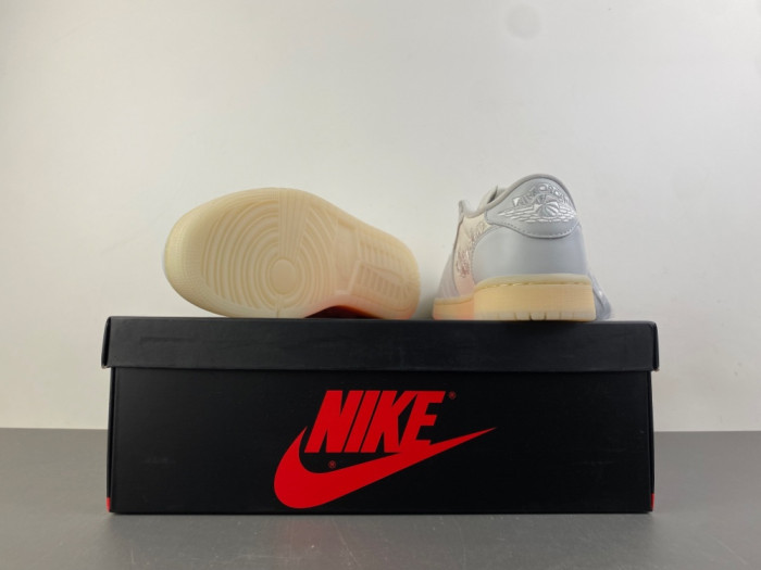 Jordan 1 Retro Low OG Rabbit Floral Swoosh IF4391-100