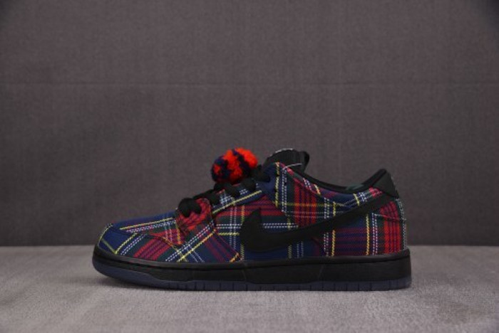 Nike SB Dunk Low Nardwuar - II1493-600