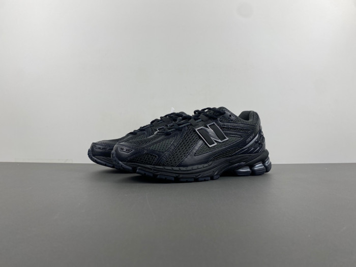 NEW BALANCE 1906R BLACK METALLIC M1906RJB